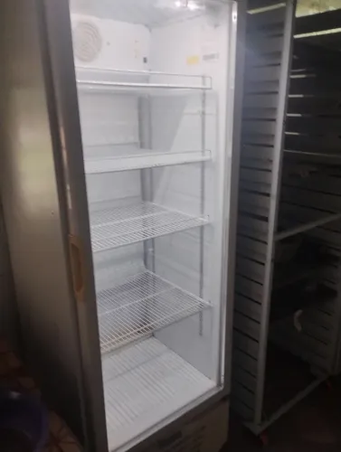 Geladeira expositora Gelopar Modelo GPTU-40 220v