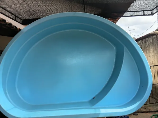 Vendo piscina de Fibra 4900 litros