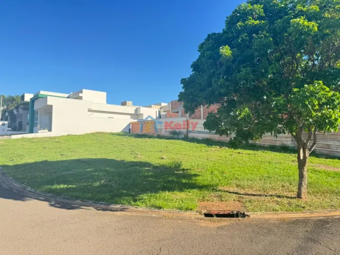 Terreno em Condomínio para Venda em Álvares Machado / SP