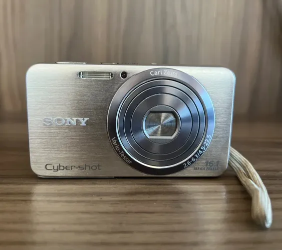 Sony Cyber-shot DSC-W630 16,1 MP ? Seminova impecável + acessórios
