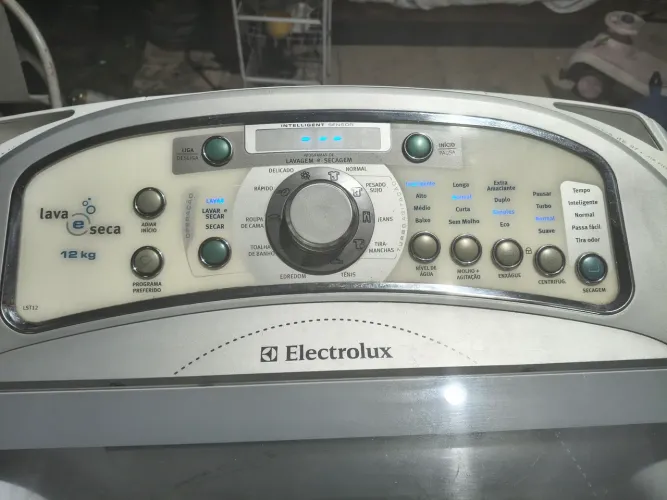 Máquina lava e seca eletrolux lst12 