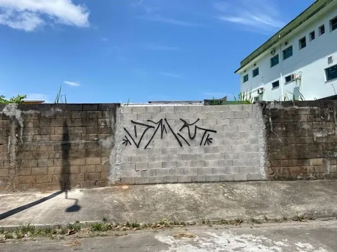 EXCELENTE ÁREA COMERCIAL PRÓXIMO AO FORUM DE CARAGUATATUBA COM PROJETO APROVADO PARA 30 SA