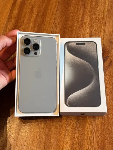 iPhone 15 Pro Max 256 GB Titânio Natural