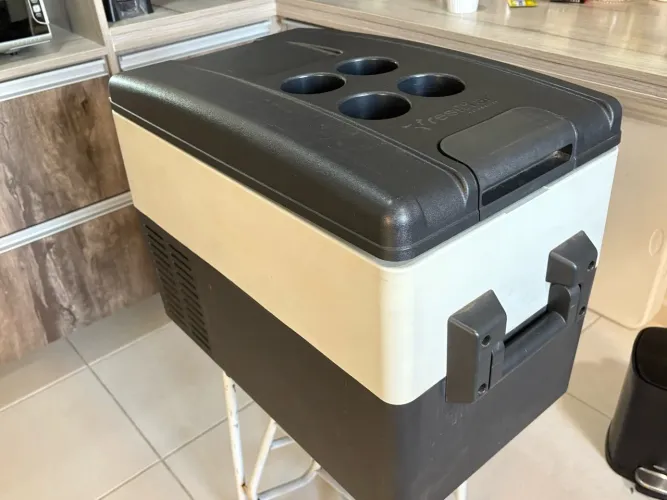 Geladeira Resfriar Automotiva Quadrivolt 31 litros