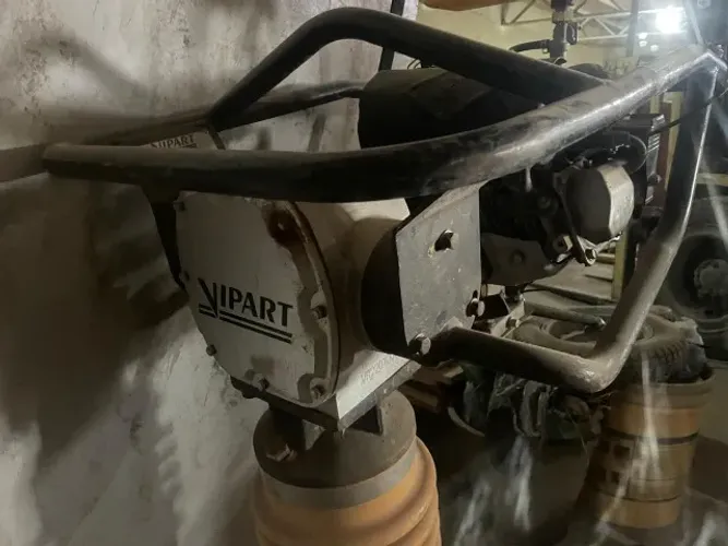 Vendo Compactador de Solo Vipart - Pouquíssimo Usado - R$ 6.800