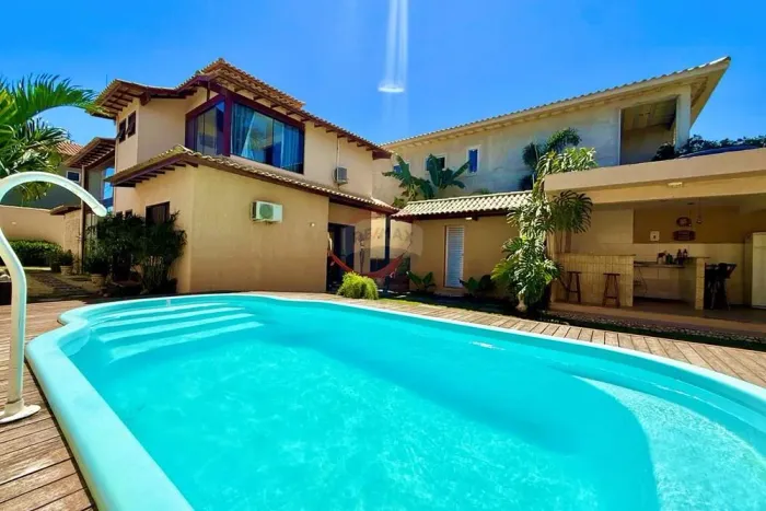 À Venda Casa Independente em Búzios | Lot. do Pórtico | RGI e Piscina