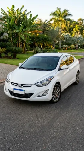 Hyundai Elantra GLS 2.0 16V Flex Aut. 2016