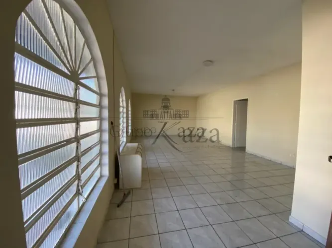 Casa - Jardim Flórida - Jacareí - 5 Dormitórios - 309m².
