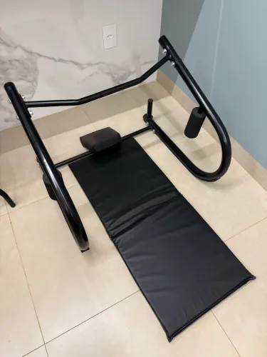 Aparelho de abdominal e colchonete