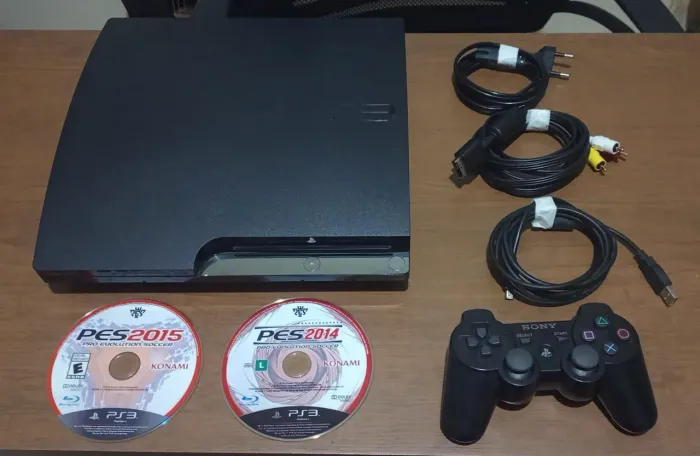 ? PLAYSTATION 3 SLIM 160GB + 2 JOGOS - R$580