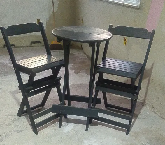 Mesa bistrô com 2 cadeiras
