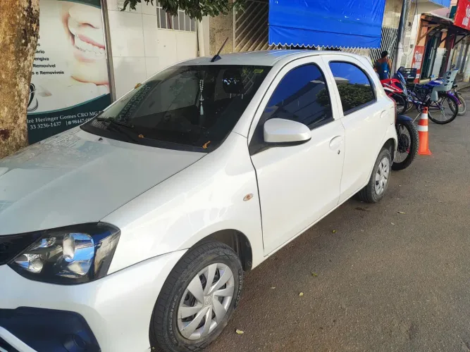 Toyota Etios X 1.3 Flex 16V 5P Mec. 2020
