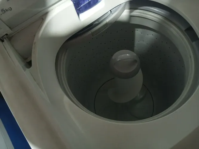 Máquina de lavar Eletrolux 8,5kg 750,00