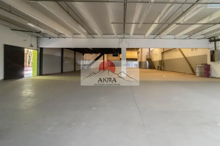 Alugo galpão 2.000 m² em Barueri!!