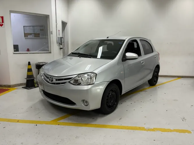 Toyota Etios X 1.3 Flex 16V 5P Mec. 2015