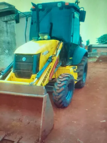 RETROESCAVADEIRA NEW HOLLAND B95B ano 2020