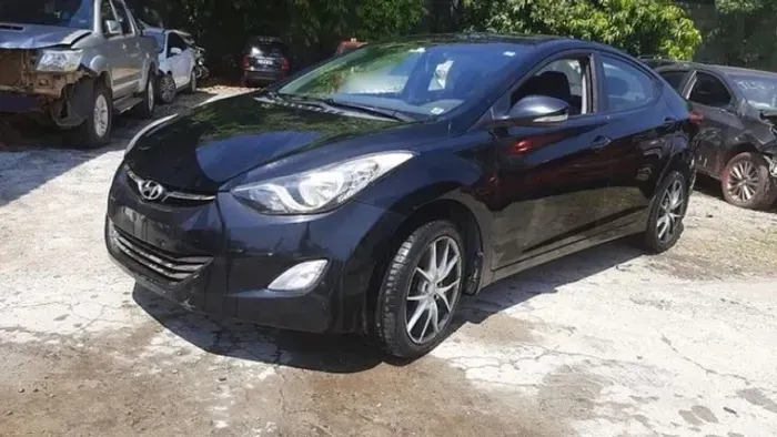 Sucata Hyundai Elantra! Somente retirada de peças!