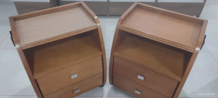 Conjunto de mesinha de apoio