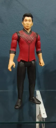 Boneco Marvel Shang-Chi Titan Hero