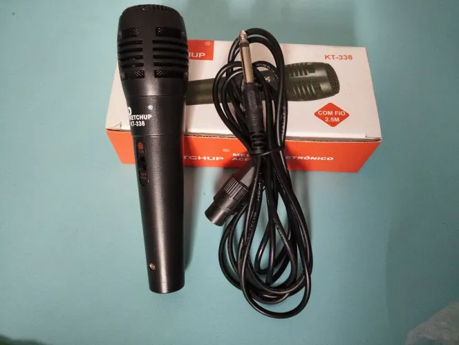 Microfone com fio