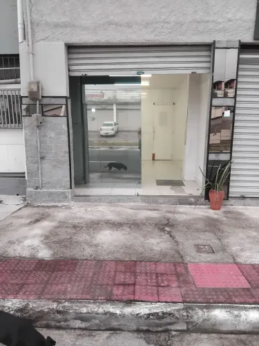 Loja em excelente localização.