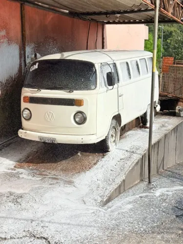 Volkswagen Kombi Standard/ Luxo/ Serie Prata 1986