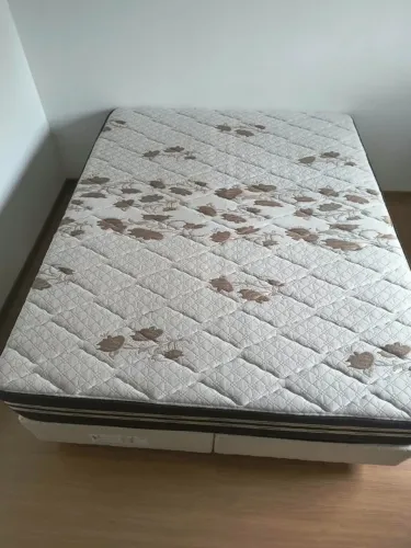 Cama box + Colchão (Queen)