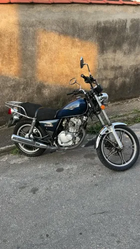 Suzuki intruder