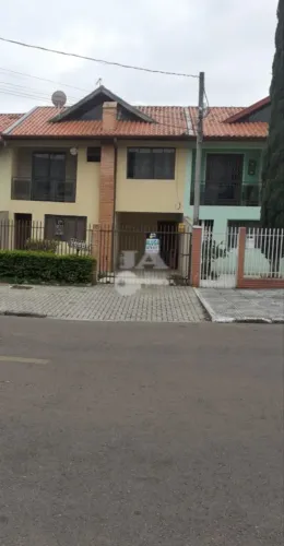 Sobrado com 2 quartos para alugar por R$ 2900.00, 110.00 m2 - CAPAO RASO - CURITIBA/PR