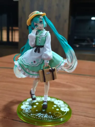 Figure da Hatsune Miku estilo Country Ver.