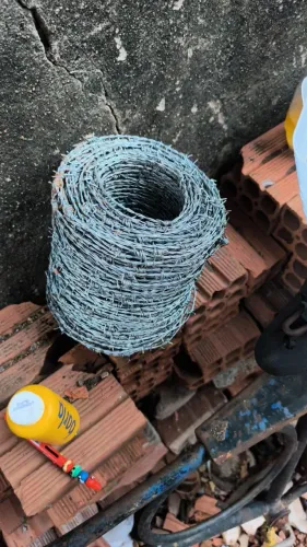 Arame farpado para fazer cerca