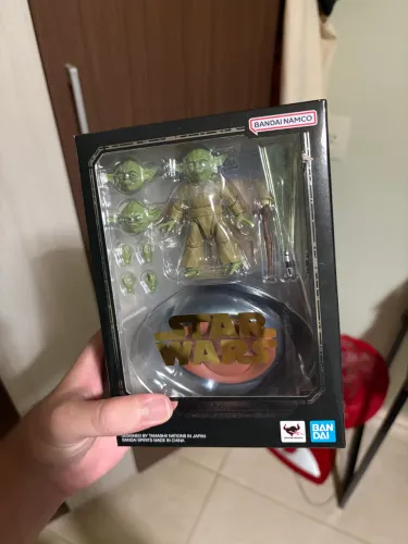 S. H. Figuarts Yoda Star Wars