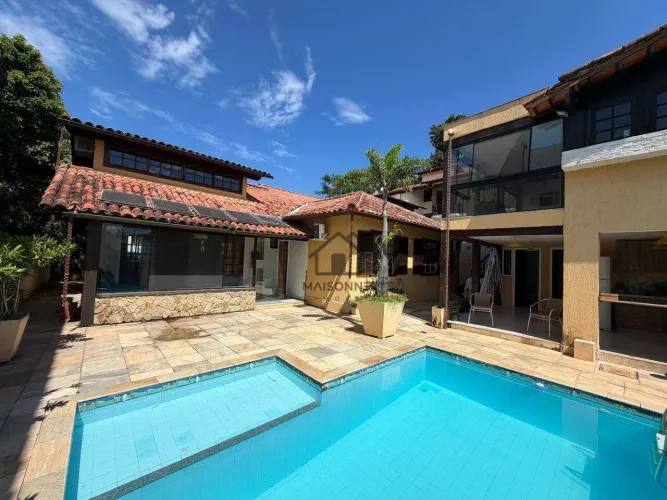 Oportunidade em condomínio - 3 quartos, 424 m² - Itaipu - Niterói/RJ