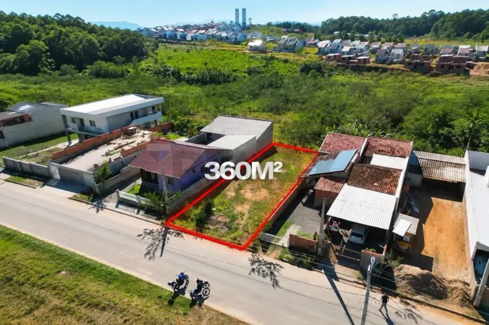 Oportunidade no Bairro Arapongas em Indaial: Terreno Plano com 360m² (12x30) e Fundos para
