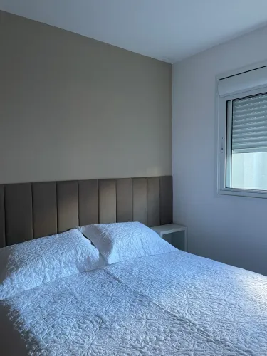 Cama box queen com colchão Catana