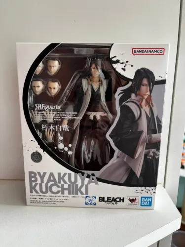 Byakuya Kuchiki - Bandai SH Figuarts