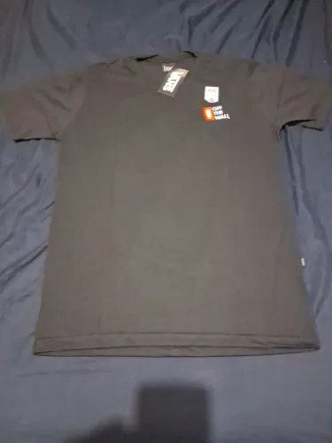 Camiseta Vans preta original, novíssima