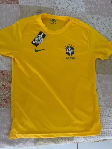 Camisa Brasil Adulto - M e G DryFit R$ 32