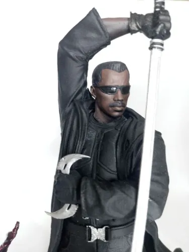 Escultura Blade - Caçador de Vampiros | 30 cm | Impressão 3D<br>