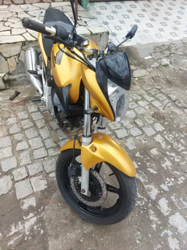 CB 300