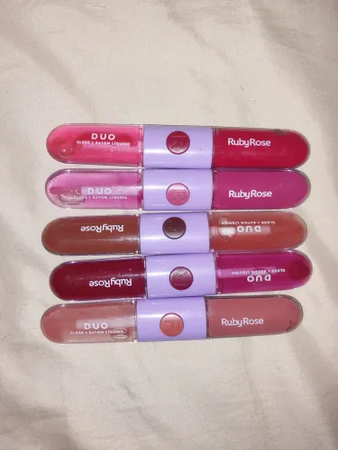 7Batom Duo Líquido da marca Ruby Rose