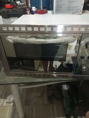 Vendo esse forno da fogatti espelhado 110v de inbut 45 litros