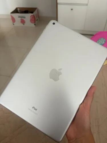iPad 9 Geração - 64GB Silver