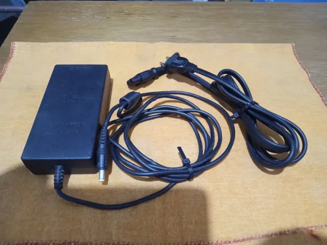 Vendo fonte original + cabo de força para o PS2 !!!