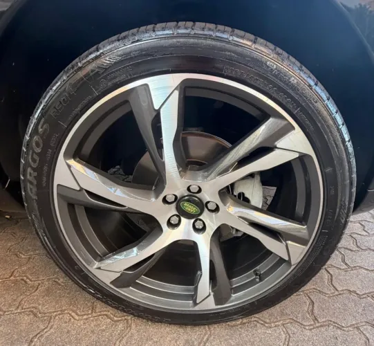 Rodas aro 22 Originais furacão 5x108 c/ 4 pneus zerados!