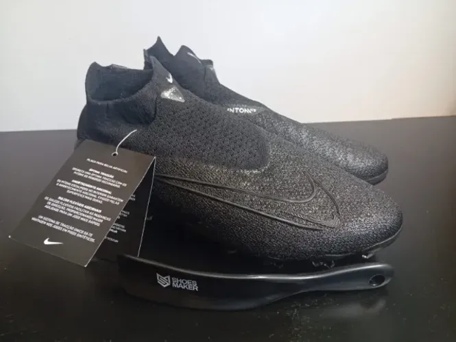 Chuteira Nike botinha impecavel 
