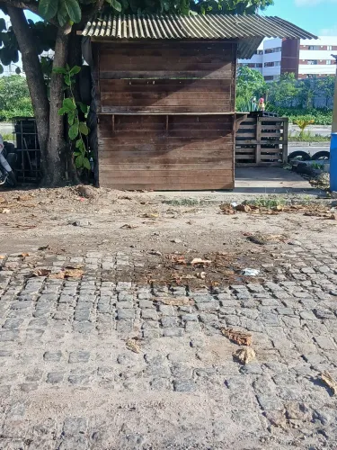 Vendo quiosque de Madeira