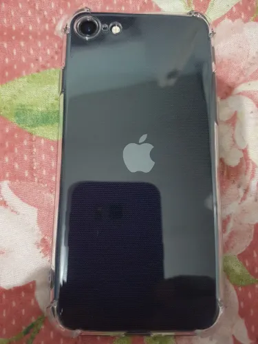 iPhone SE terceira geração com 128 gigas por 400,00 a vista
