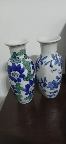 Vasinhos decorativos azuis 15 cm