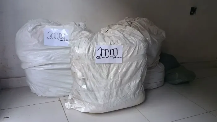 Vendo Fardo de Roupas 